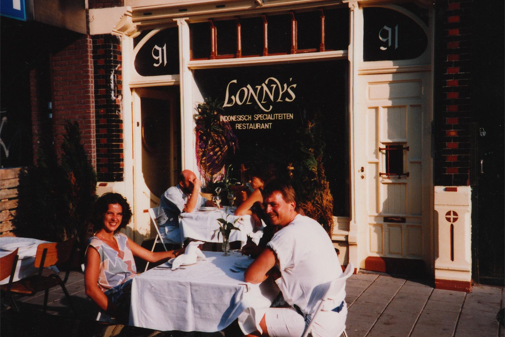 Lonny's restaurant