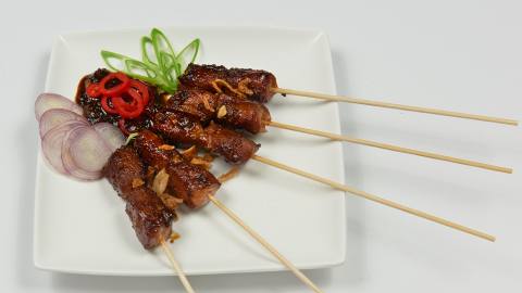 SATÉ KAMBING KHAS LONNY